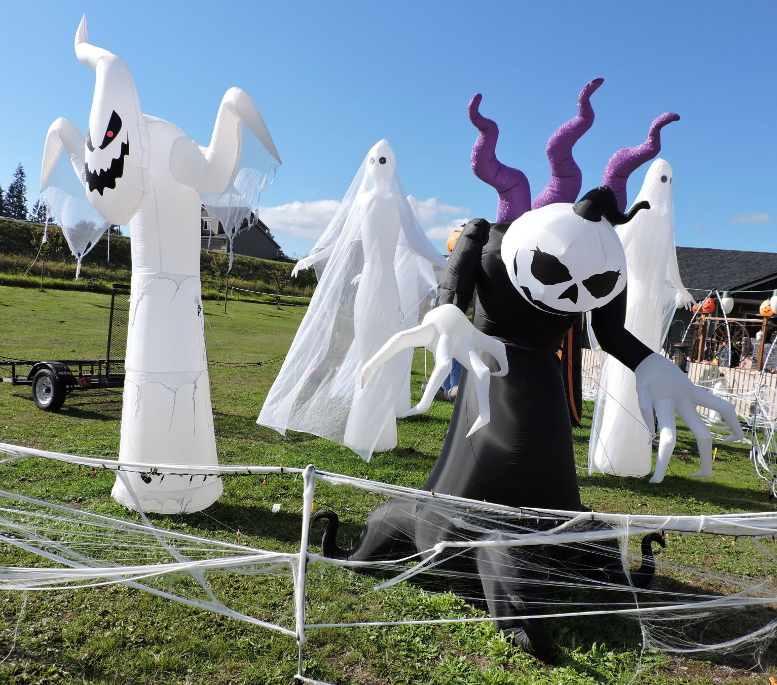 191017.news.halloween.house.3.jpg